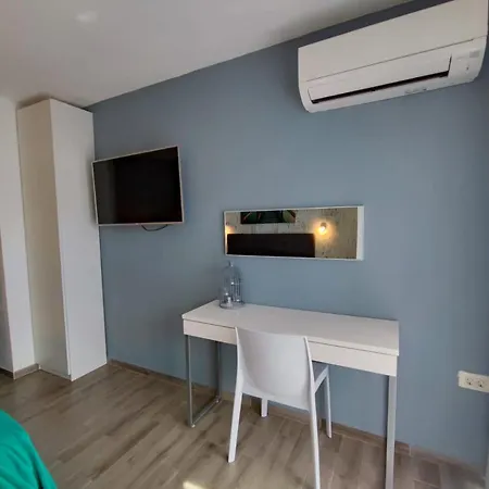 Pop Sleeps 3 With Pool * Zadar