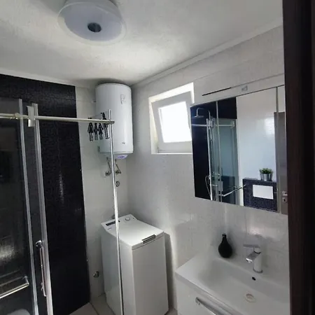 Pop Sleeps 3 With Pool * Zadar