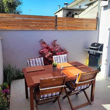 Pop Sleeps 3 With Pool Villa Zadar