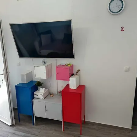 Pop Sleeps 3 With Pool * Zadar