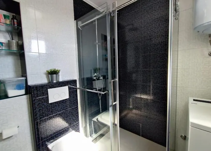 Pop Sleeps 3 With Pool Villa