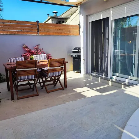 Pop In For 3 Person Villa