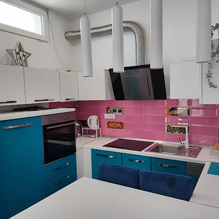 1 Bedroom Sleeps 3 - Outdoor Pool Βίλα Ζαντάρ