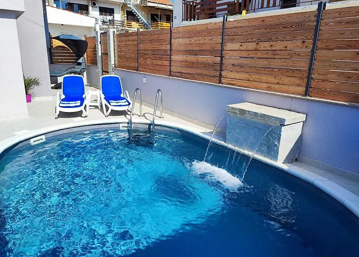 Pop Sleeps 3 With Pool Zadar