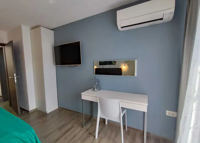 别墅 Pop Sleeps 3 With Pool *